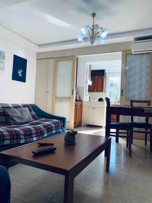 Chic City Retreat - Stylish Apartment In Bllok, Tirana Kültér fotó