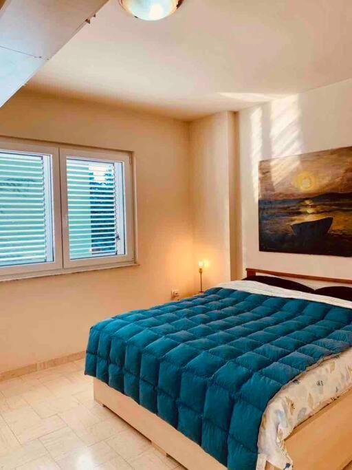Chic City Retreat - Stylish Apartment In Bllok, Tirana Kültér fotó